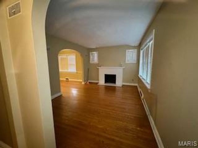 5730 Park Lane, St Louis, MO 63147