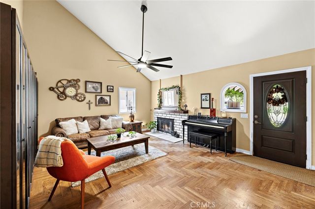 11580 Panay, Cypress, CA 90630