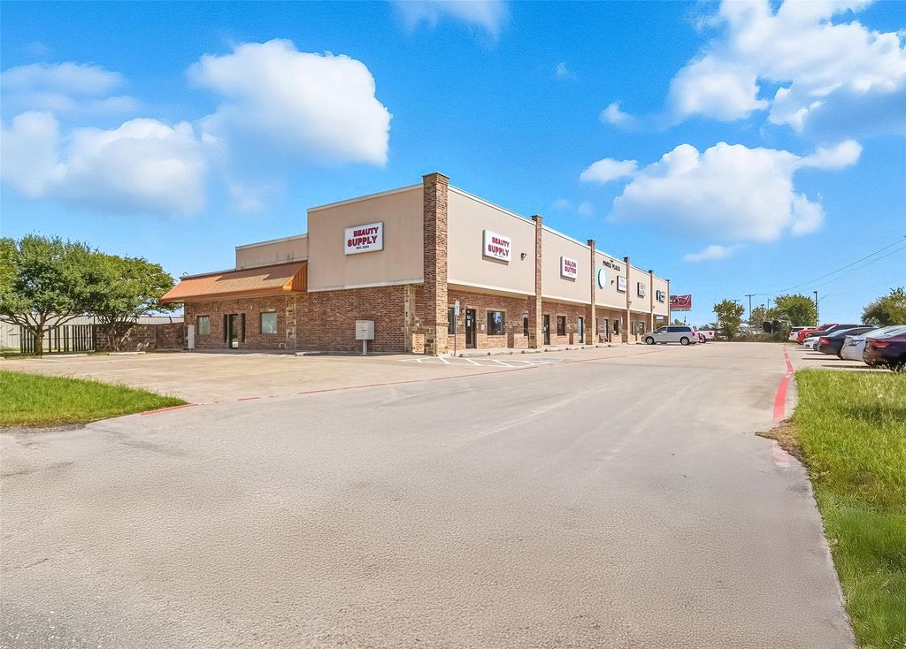 1101 E US Highway 175 101, Crandall, TX 75114