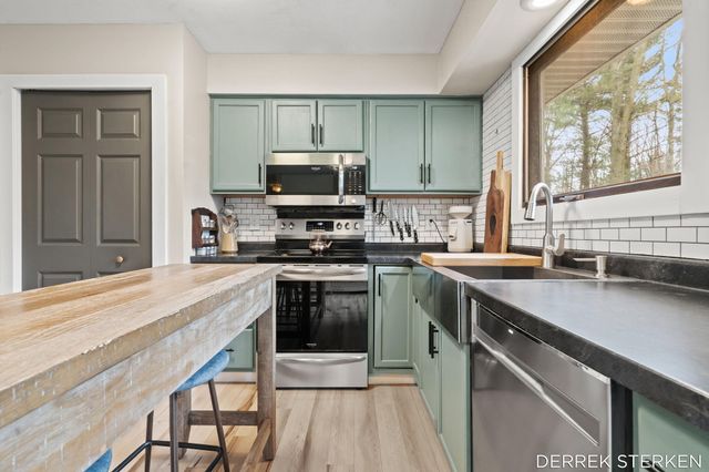 15845 Riley Street, Holland, MI 49424