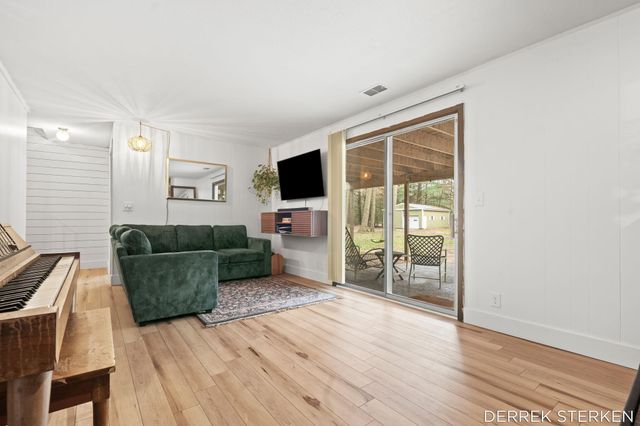 15845 Riley Street, Holland, MI 49424