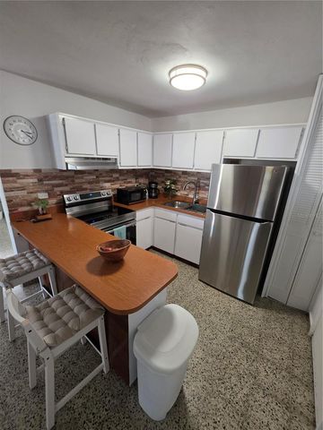 509 Blq 211 URB. VILLA CAROLINA 13, Carolina, PR 00984