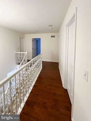 701 WOODFIELD DR, Lititz, PA 17543