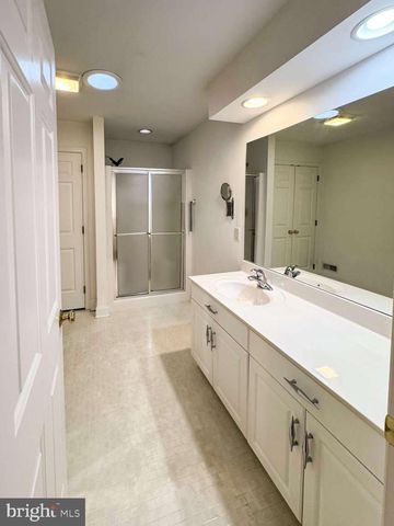 701 WOODFIELD DR, Lititz, PA 17543