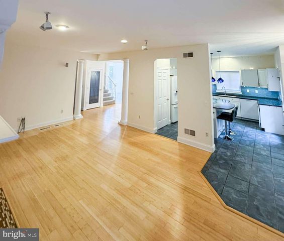 701 WOODFIELD DR, Lititz, PA 17543