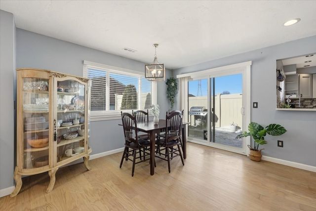 49 Elderwood Dr 49, Stoughton, MA 02072