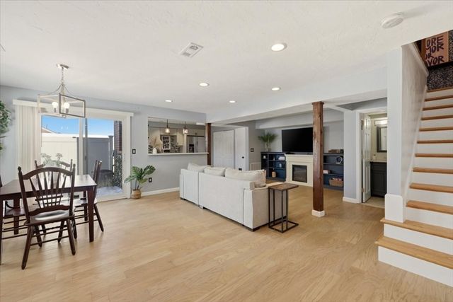 49 Elderwood Dr 49, Stoughton, MA 02072