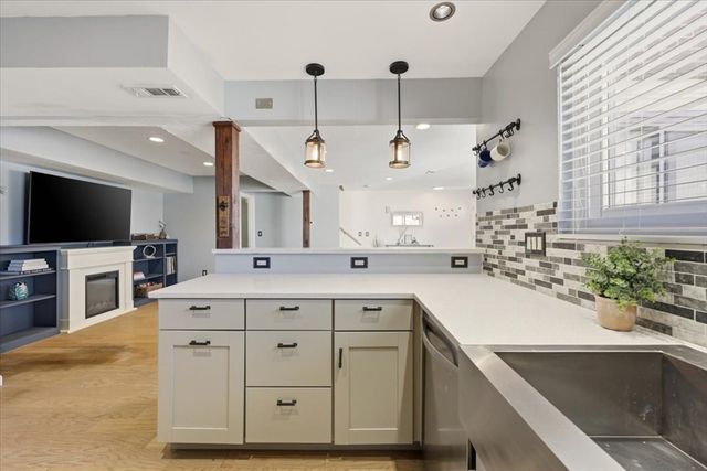 49 Elderwood Dr 49, Stoughton, MA 02072