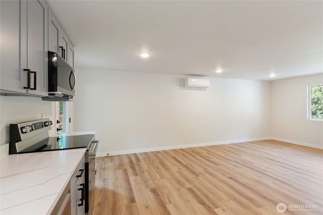 7611 NE Beachwood Avenue, Poulsbo, WA 98370