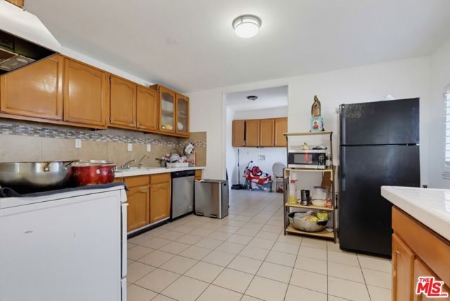 331 W 92nd Street, Los Angeles, CA 90003
