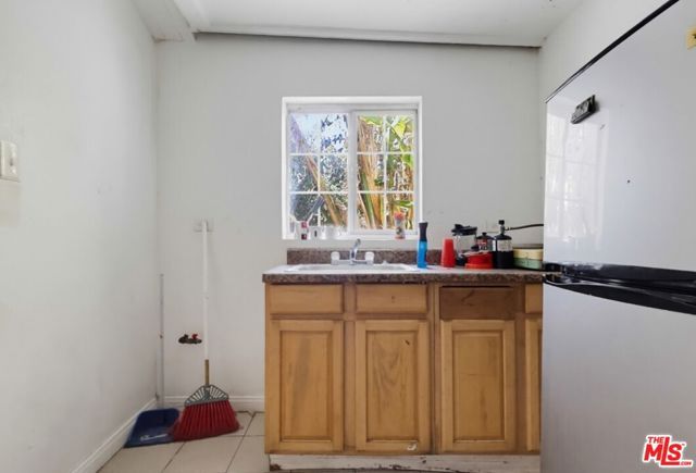 331 W 92nd Street, Los Angeles, CA 90003