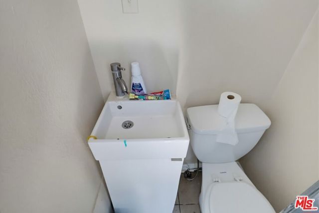 331 W 92nd Street, Los Angeles, CA 90003
