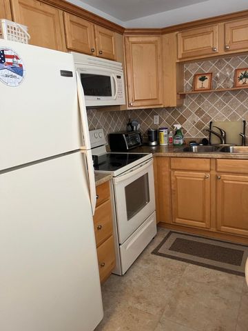 571 Flanders L, Delray Beach, FL 33484