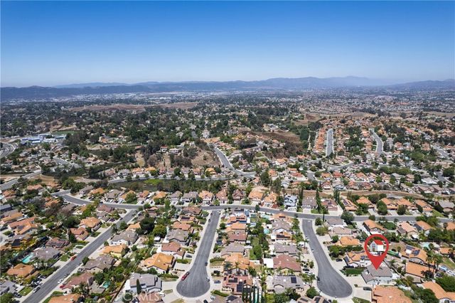 31858 Valone, Temecula, CA 92591