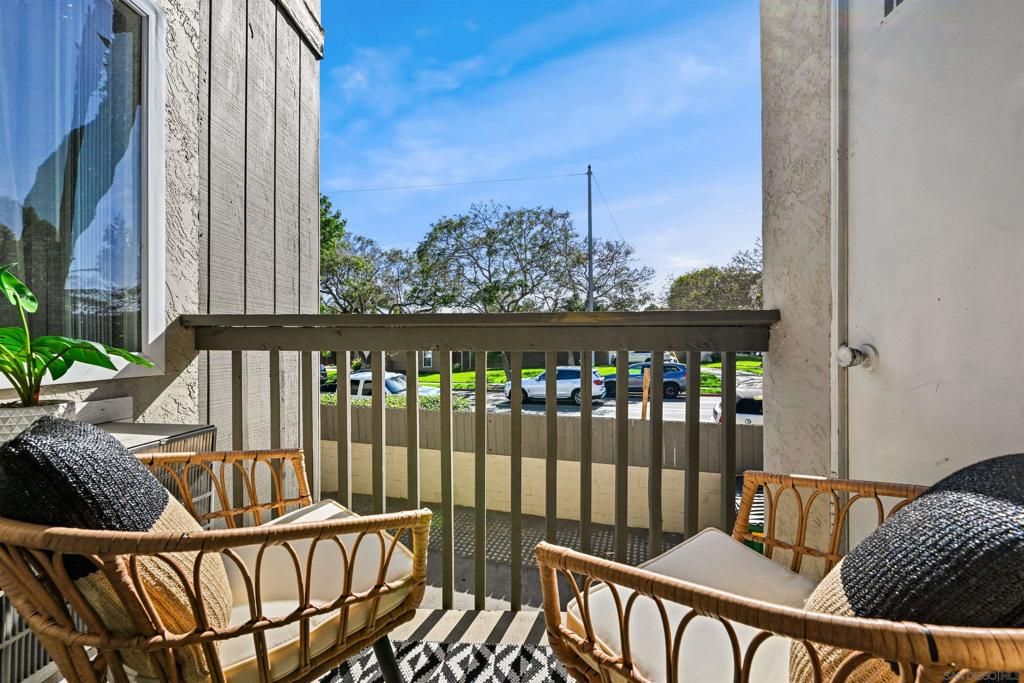 Image 13 of property listing at 4615 Pico 3, San Diego, CA 92109