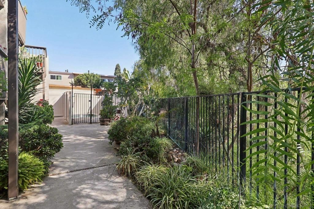 Image 25 of property listing at 4615 Pico 3, San Diego, CA 92109
