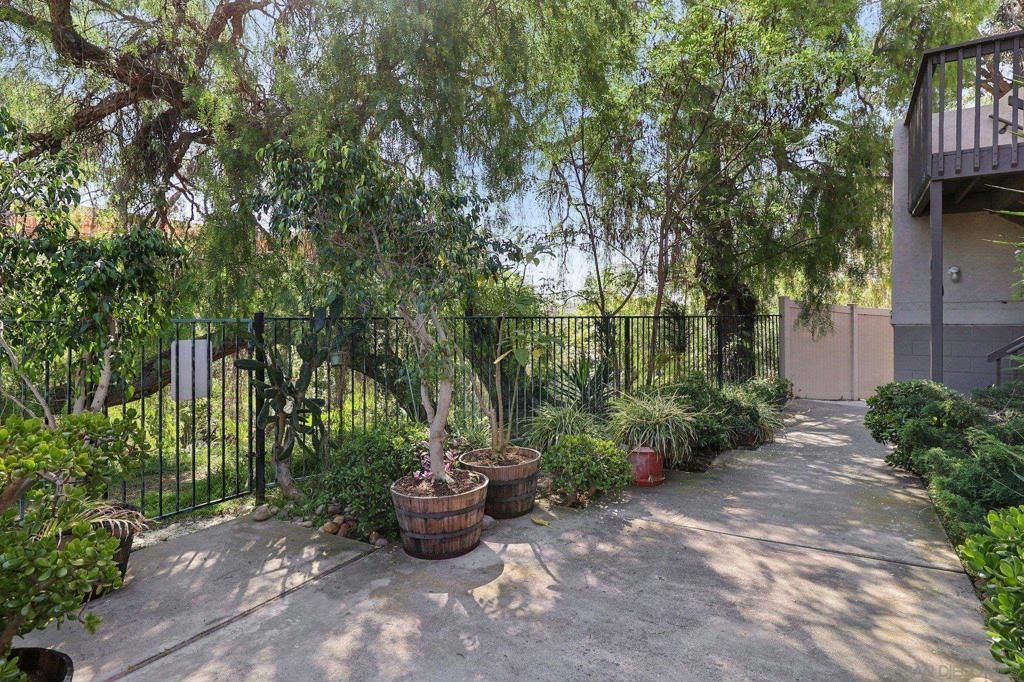 Image 26 of property listing at 4615 Pico 3, San Diego, CA 92109