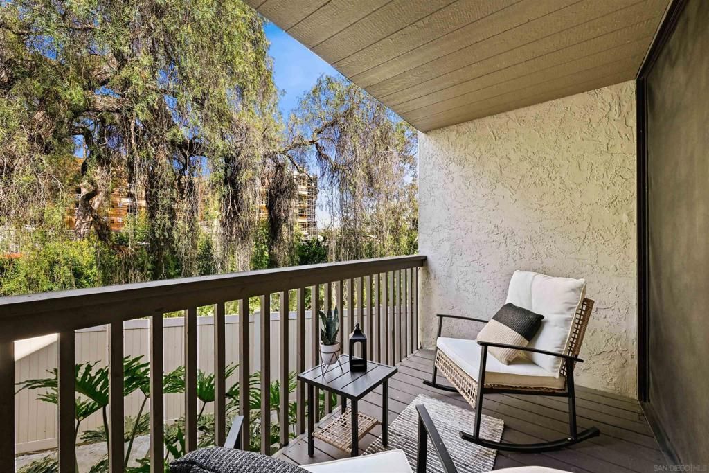 Image 7 of property listing at 4615 Pico 3, San Diego, CA 92109
