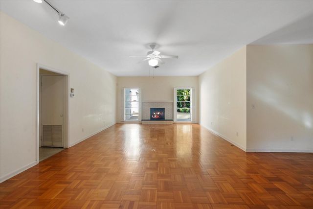 24 N Via Lucindia, Sewalls Point, FL 34996
