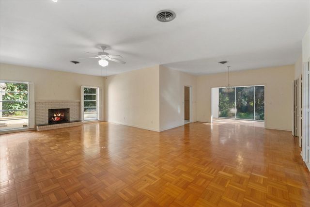 24 N Via Lucindia, Sewalls Point, FL 34996