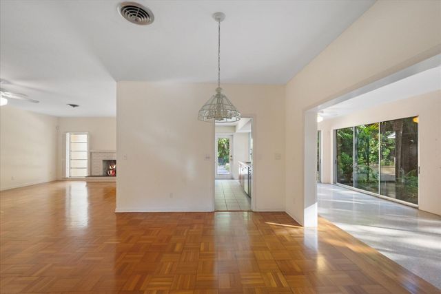 24 N Via Lucindia, Sewalls Point, FL 34996