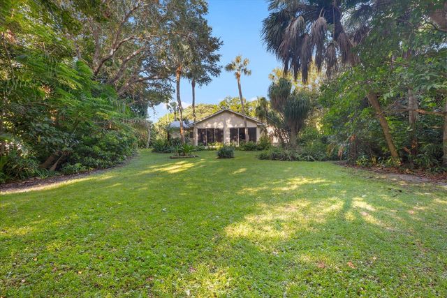 24 N Via Lucindia, Sewalls Point, FL 34996