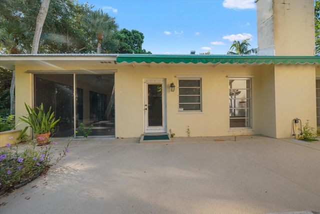 24 N Via Lucindia, Sewalls Point, FL 34996
