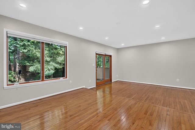 3615 DEVILWOOD CT, Fairfax, VA 22030