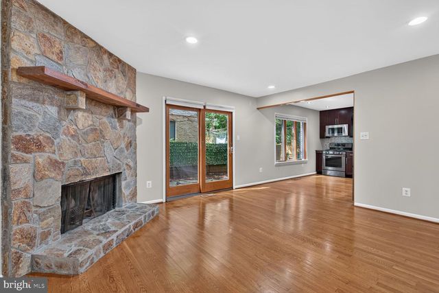 3615 DEVILWOOD CT, Fairfax, VA 22030