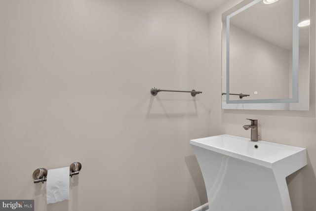 3615 DEVILWOOD CT, Fairfax, VA 22030