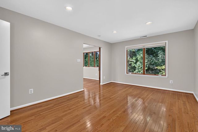 3615 DEVILWOOD CT, Fairfax, VA 22030