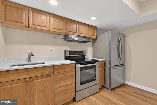 3615 DEVILWOOD CT, Fairfax, VA 22030