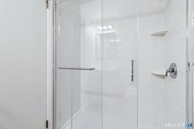 172 Towne House Road 172, Hamden, CT 06514