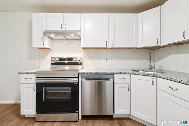 172 Towne House Road 172, Hamden, CT 06514