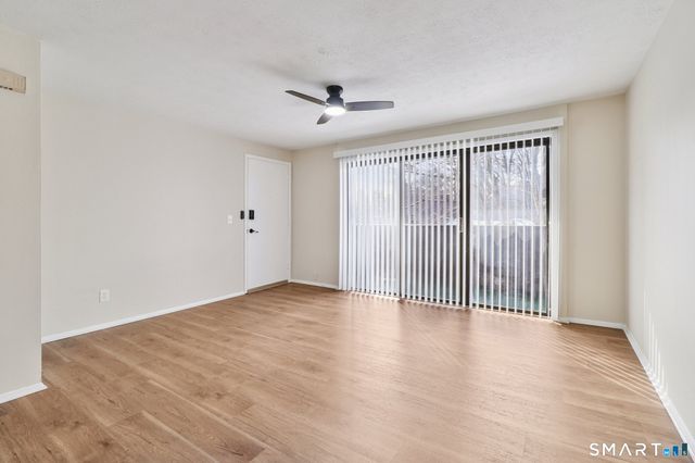 172 Towne House Road 172, Hamden, CT 06514