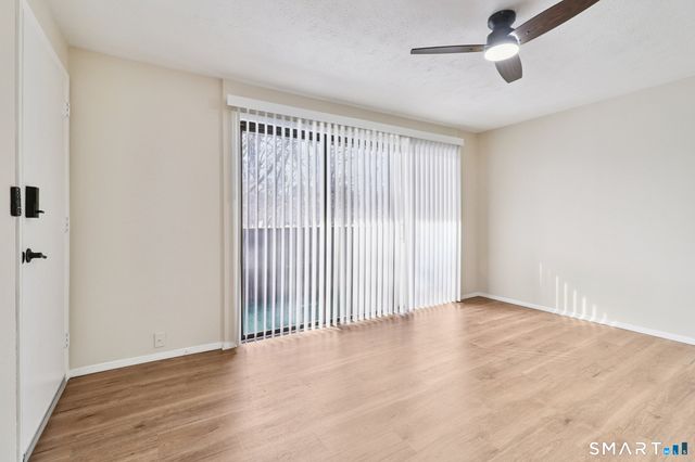 172 Towne House Road 172, Hamden, CT 06514