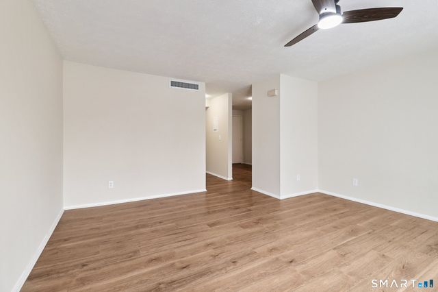 172 Towne House Road 172, Hamden, CT 06514