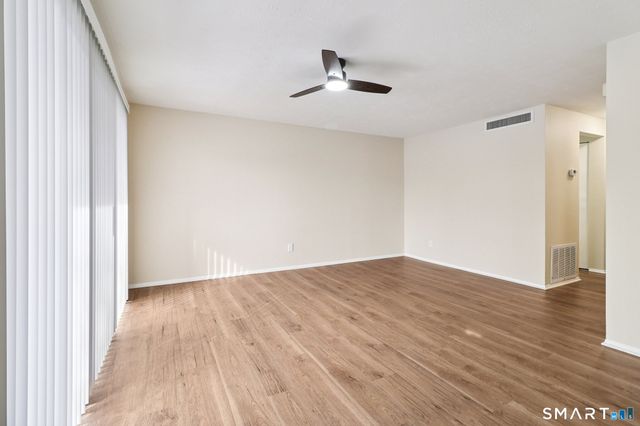 172 Towne House Road 172, Hamden, CT 06514