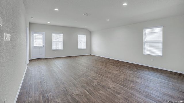 812 Nodding Nixie, Seguin, TX 78155