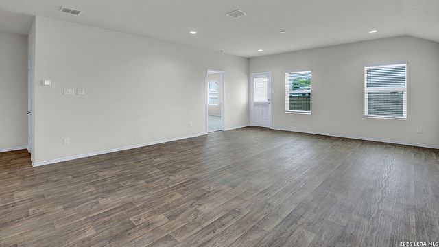 812 Nodding Nixie, Seguin, TX 78155