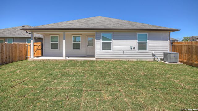 812 Nodding Nixie, Seguin, TX 78155