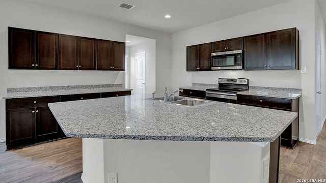 812 Nodding Nixie, Seguin, TX 78155