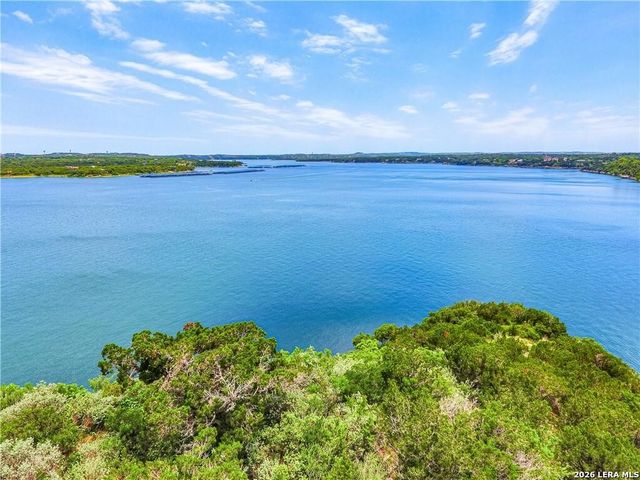 812 Nodding Nixie, Seguin, TX 78155