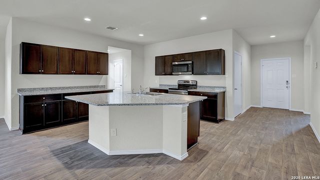 812 Nodding Nixie, Seguin, TX 78155