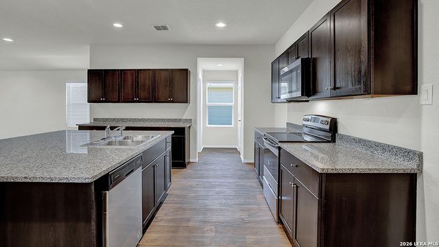 812 Nodding Nixie, Seguin, TX 78155