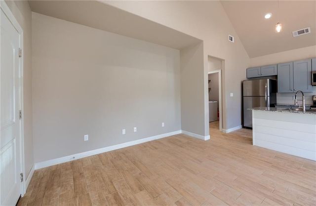 901 Valley Oaks Lane, Centerton, AR 72719