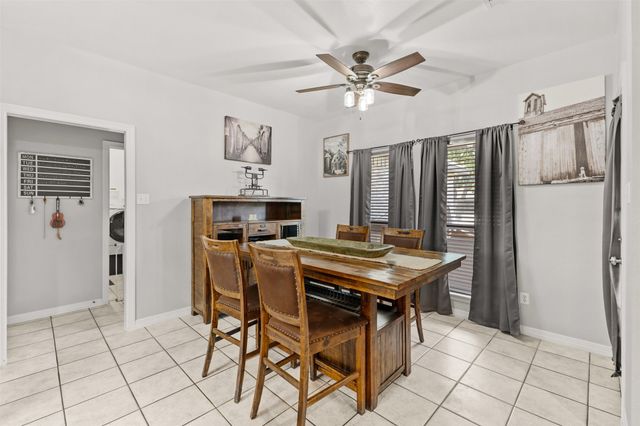500 Little Creek Trail, Oak Leaf, TX 75154