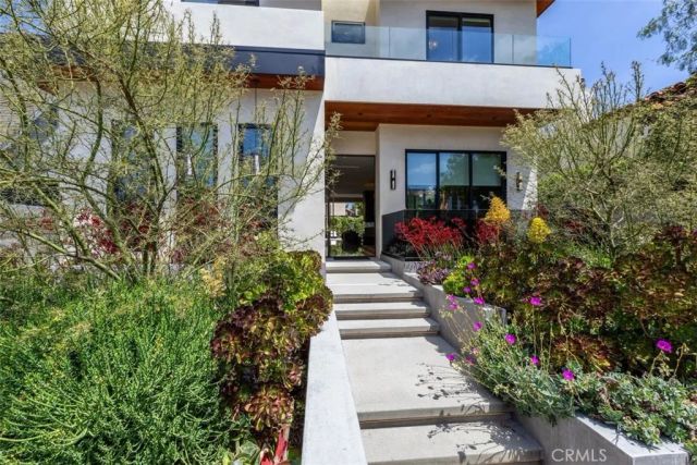 6517 Colgate Avenue, Los Angeles, CA 90048