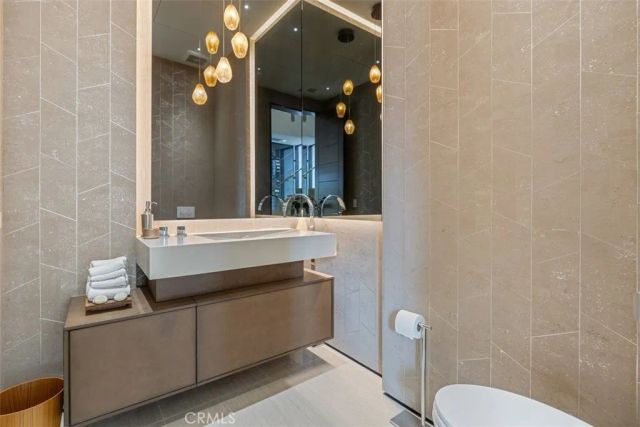 6517 Colgate Avenue, Los Angeles, CA 90048