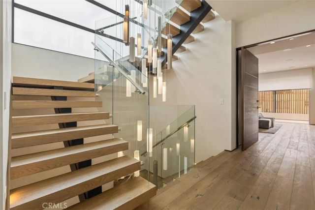 6517 Colgate Avenue, Los Angeles, CA 90048